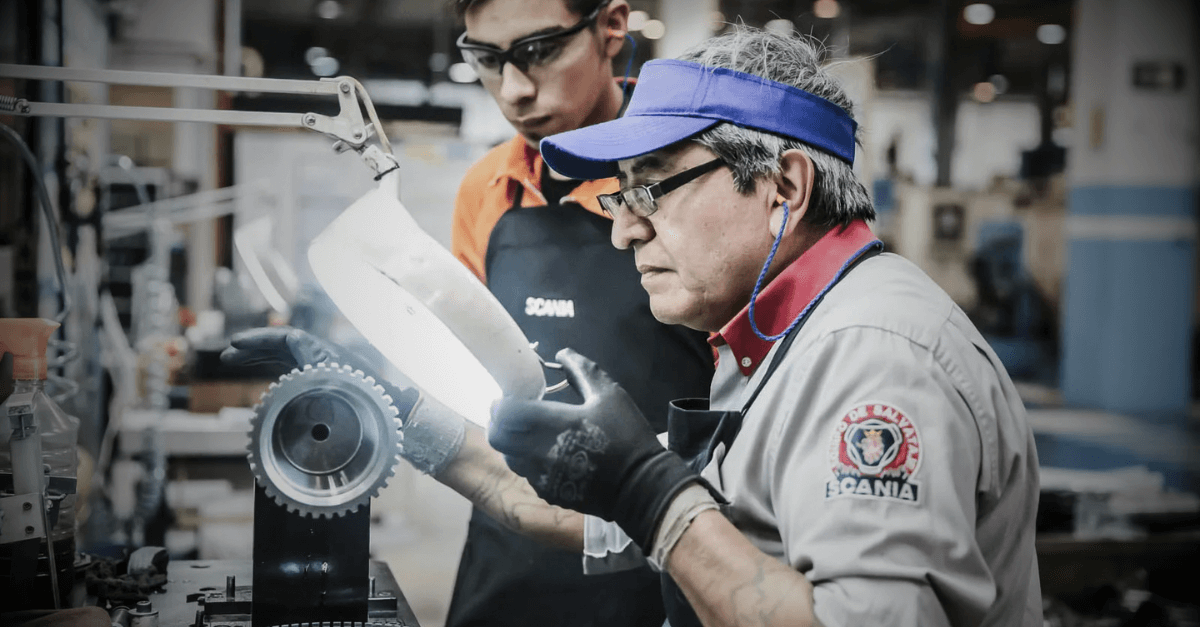 Flexibilización laboral en marcha: el Gobierno estudia “salarios dinámicos” y convenios por empresa