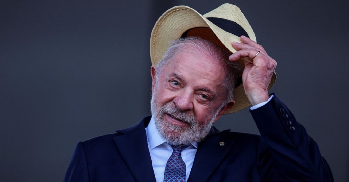 Brasil: la Justicia Electoral le da 24 horas a Meta para probar que trata igual a Lula y a Flávio Bolsonaro, o le duplica la multa
